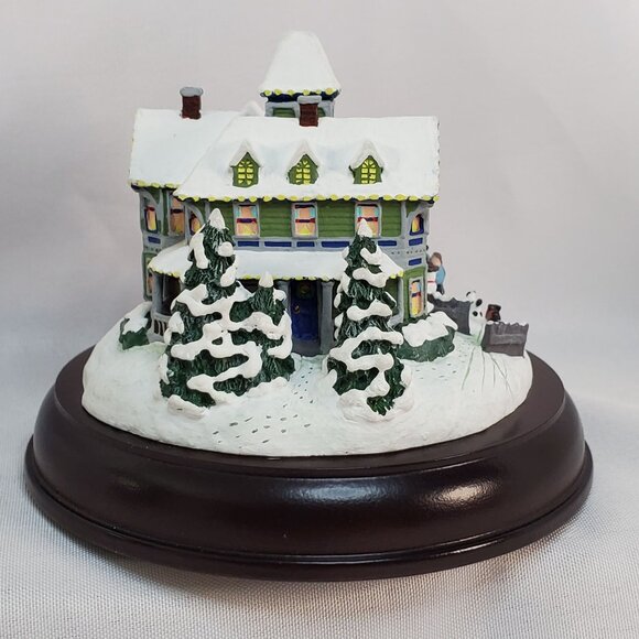 Thomas Kinkade's Victorian Lights Christmas Day Celebration of Lights Collection - Picture 5 of 13